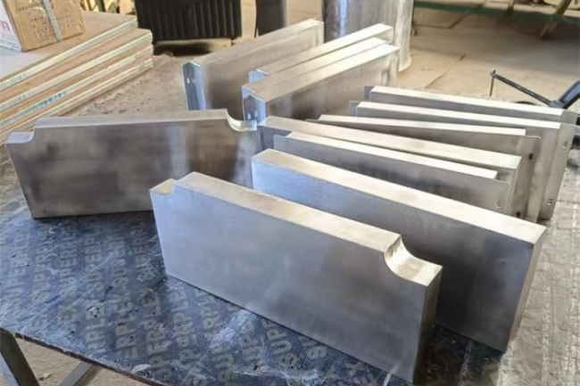 潍坊不锈钢包铅件